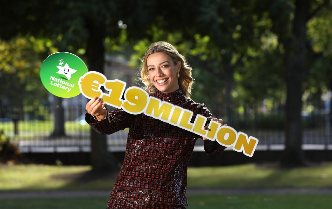 NO REPRO FEE: 1st October 2021. Saturday’s €19 million Lotto jackpot is sky high! Lotto presenter Bláthnaid Treacy pictured ahead of this Saturday night’s record-breaking €19.06 million capped Lotto draw. Pic: Mac Innes Photography