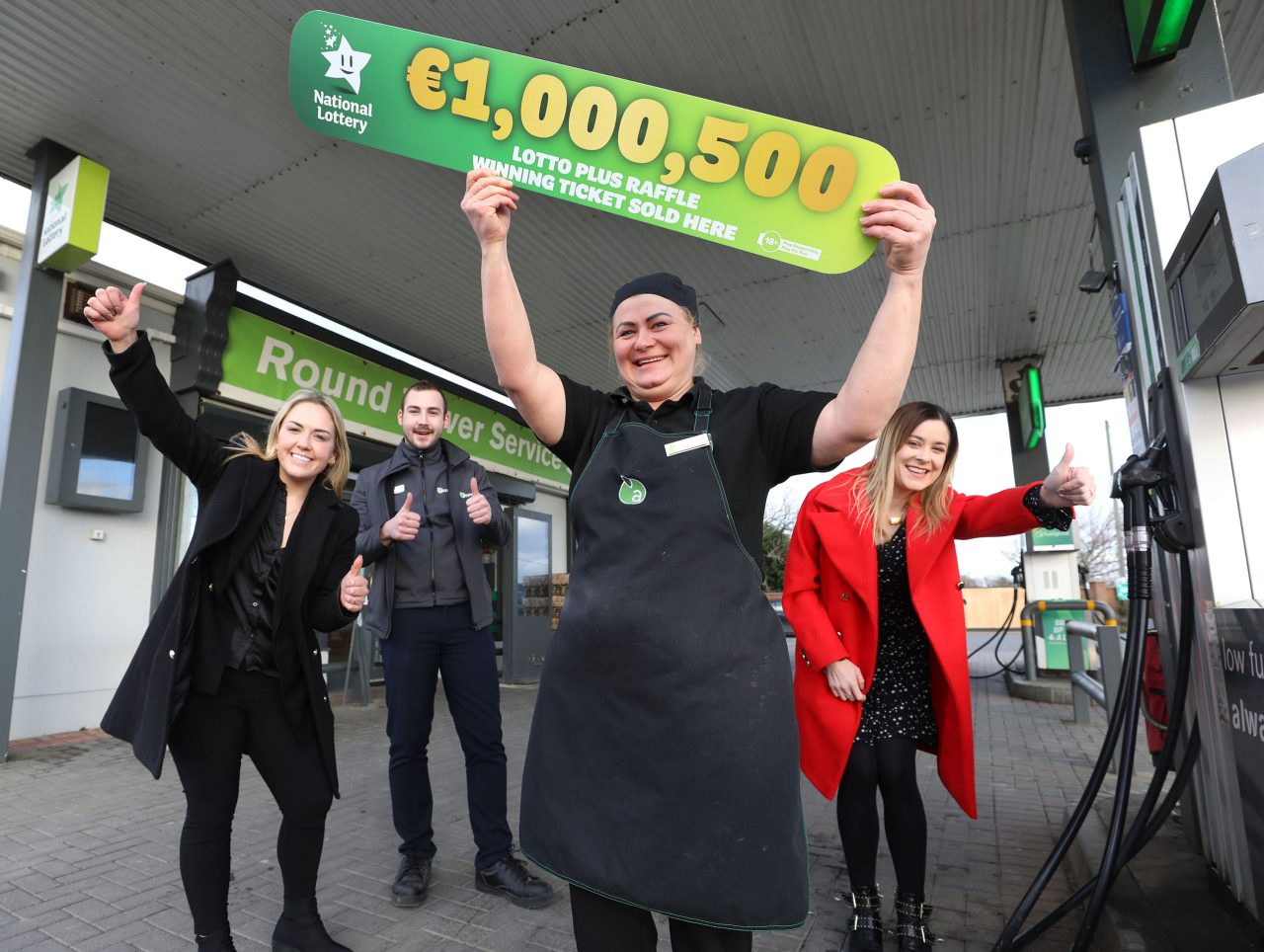 No Repro Fee. 9th January 2024. Staff at the Applegreen Roundtower service station in Lusk were thrilled to hear that one of their customers scooped the life-changing amount of €1,000,500 in the Saturday 23rd December Lotto Plus Raffle draw. Pictured at the station were from left: Fiona O’Connor, Applegreen, Stephen McQuillen, Station Manager, Linda Gedminaite staff member, and Sarah Orr, national Lottery. Pic: Mac Innes Photography.