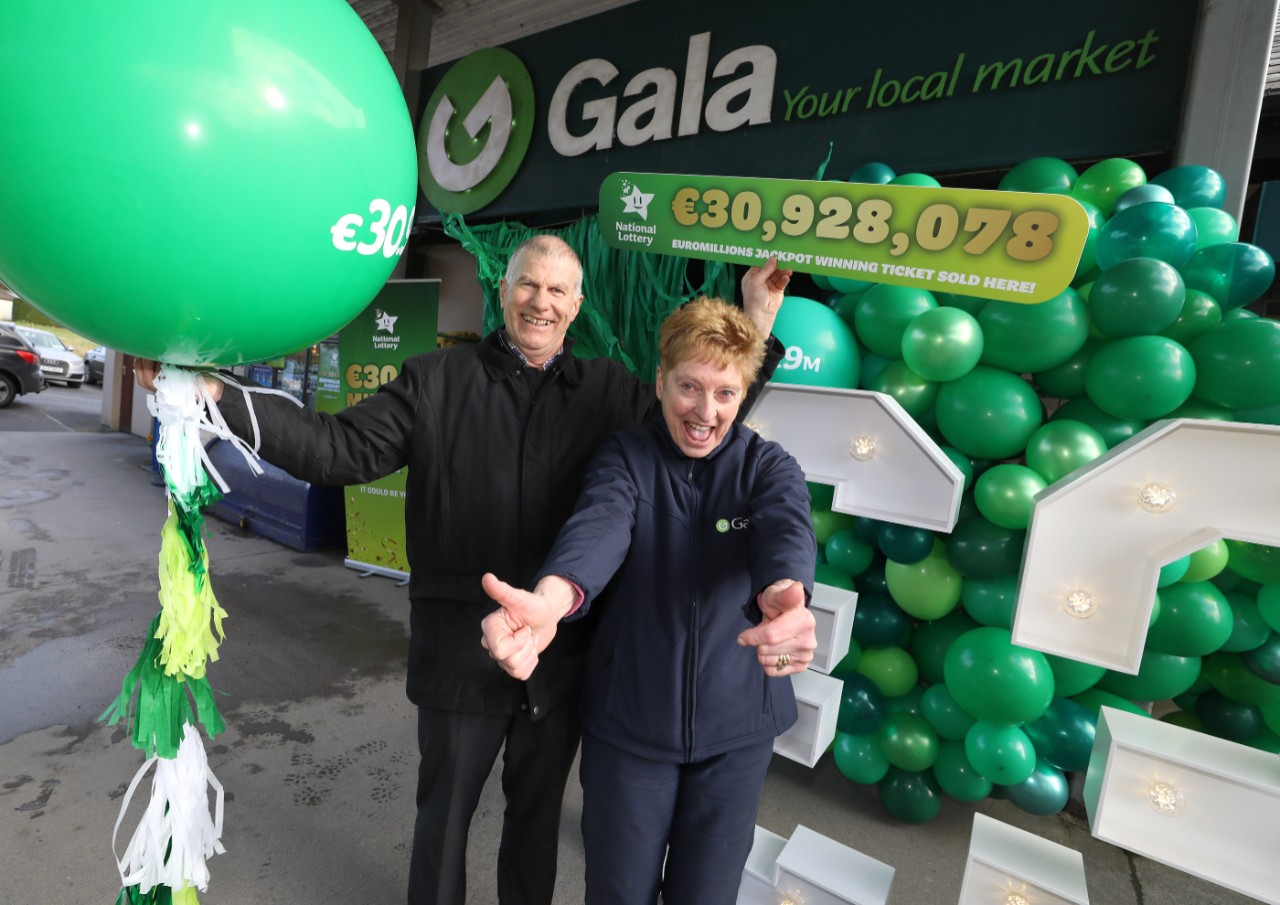 NO REPRO FEE: 14th February 2022. A family-run service station located on the border of Clare, Limerick and Tipperary has been confirmed as the selling location for Friday night’s (11th February) winning EuroMillions ticket worth an astonishing €30,928,078. The winning Quick Pick ticket was sold on Sunday 6th February at Larkin’s Gala Service Station, Garryurtneal, Ballina, Killaloe, Co. Clare, TR9XV94 (Tipperary).  Sharon Larkin Store owner with her husband Michael celebrate at the store today as news of the win was announced.  Pic Mac Innes Photography