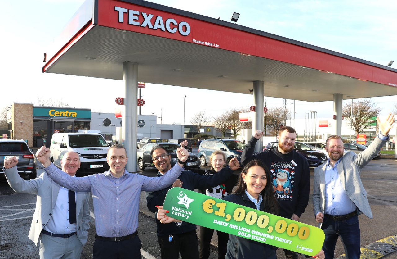 NO REPRO FEE: 12th December 2023. Staff at the Centra store at the Texaco Newtown Service Station on the Malahide Road in Dublin 17 were celebrating after news broke that their store sold the €1 million winning Daily Million ticket in Saturday’s (9th December) draw. Pictured as the news was announced were:
Conor Donoghue, National Lottery, Paul Renshaw, Station Area Manager, Danny menghrajani, Bozena Sojolowska, Giedre Argustiene, Texaco Station Manager, Conor Car and Sarah Orr from the National Lottery Pic: Mac Innes Photography