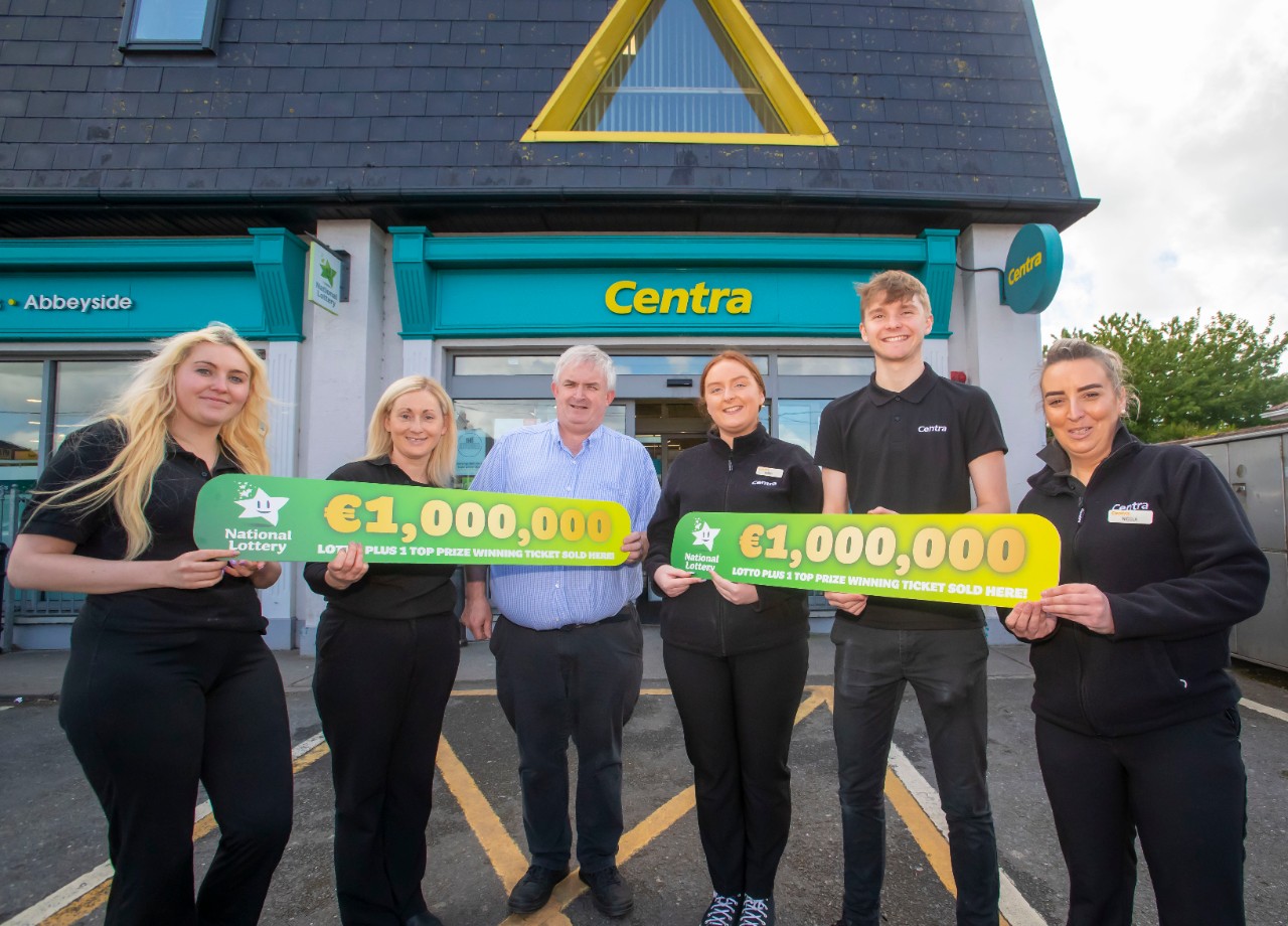 NO REPRO FEE: 10/05/2022. Staff at Nugent’s Centra on the Clonea Road in Dungarvan, Co. Waterford were delighted to hear that their store sold a top prize winning Lotto Plus 1 ticket worth €1 million in last Saturday’s (7th May) draw.  Pictured from left: Nugents staff Jessica Fraher, Aisling Sheehan, Frank Nugent owner, Niamh Whelan, James Hahesy and Nichola Maher. Picture: Patrick Browne Mac Innes Photography